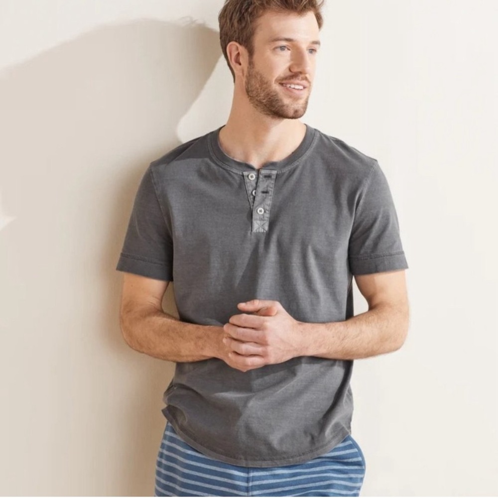 Men's Short-Sleeve Henley Shirt - Gray